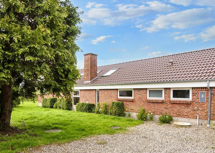 5 Person Holiday Home In B Rkop